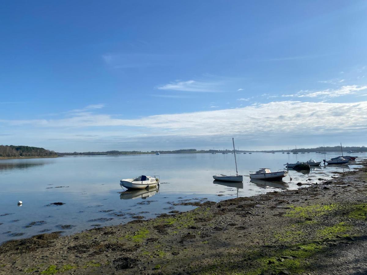 L'Emeraude - Logement Tout Confort - Wifi - Parking - Centre Ville Appartamento Vannes Esterno foto